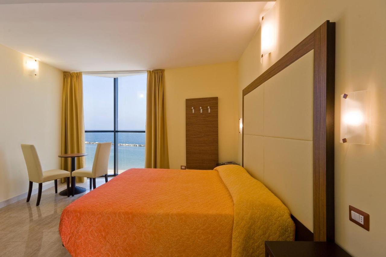 Ambasciatori Hotel 3*